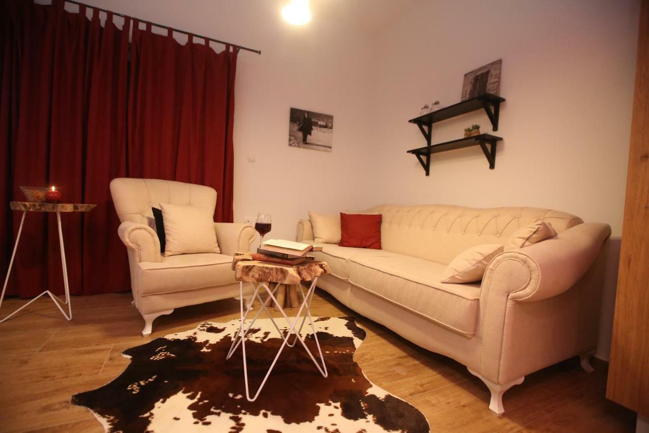 Appartamento Apartman Delux Brkic Lozovac Esterno foto