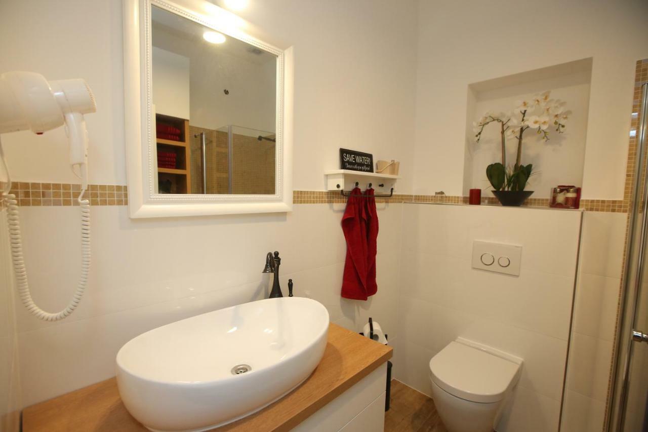 Appartamento Apartman Delux Brkic Lozovac Esterno foto