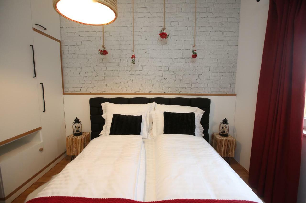 Appartamento Apartman Delux Brkic Lozovac Esterno foto