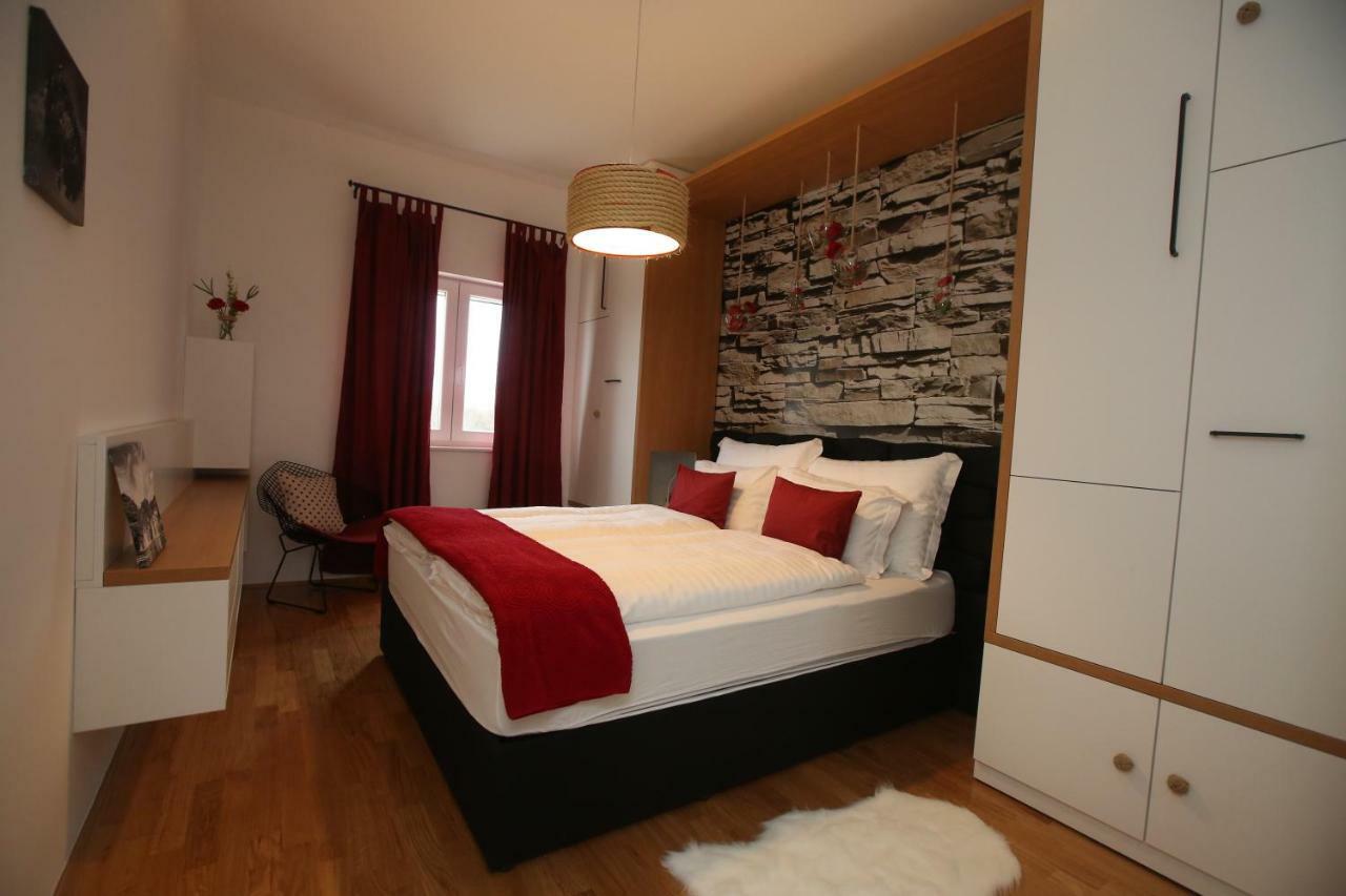 Appartamento Apartman Delux Brkic Lozovac Esterno foto